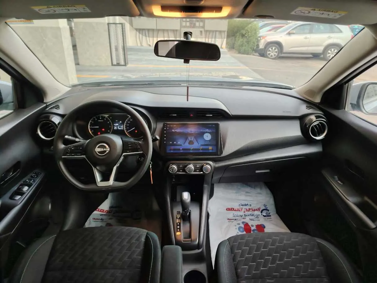 Car image 22