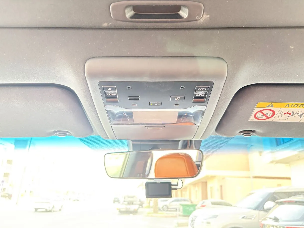 Car image 32