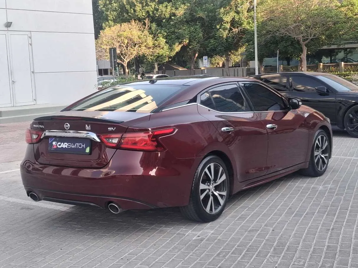 Car image 7