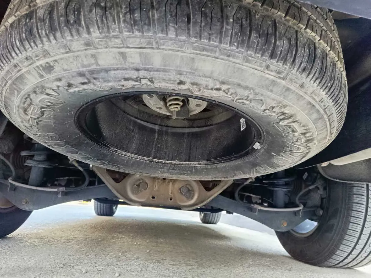 Car image 37