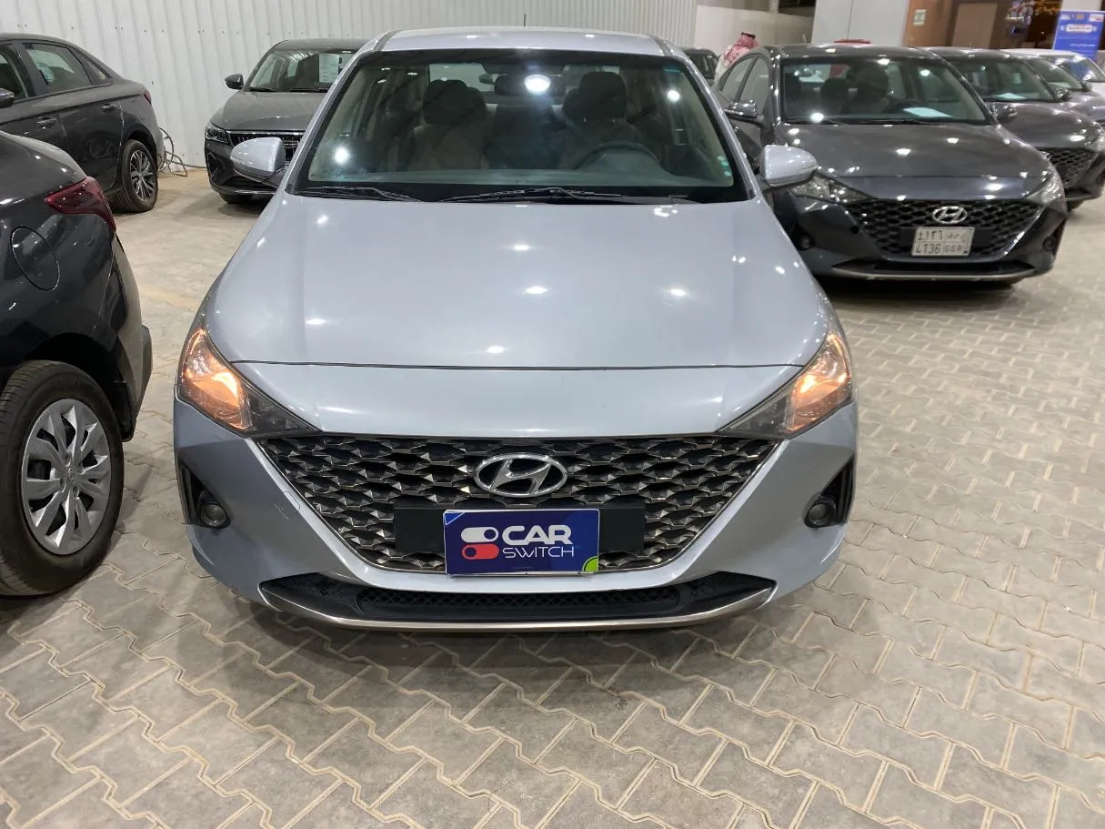 Car image 2