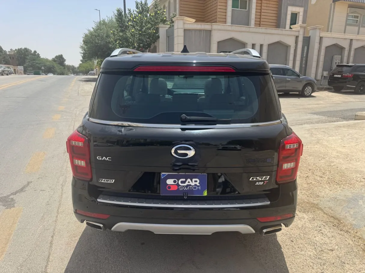 Car image 6