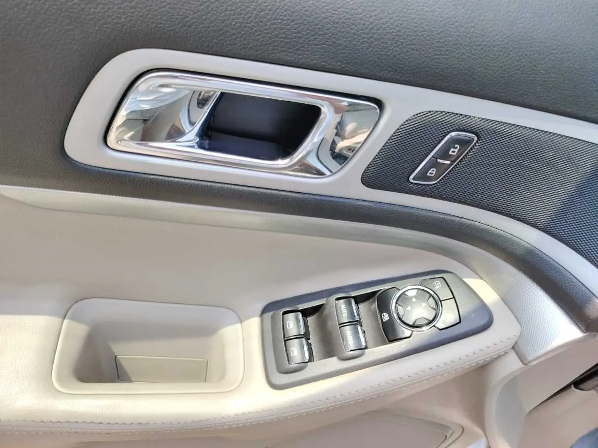 Car image 41