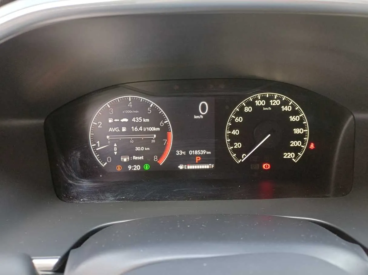 Car image 19