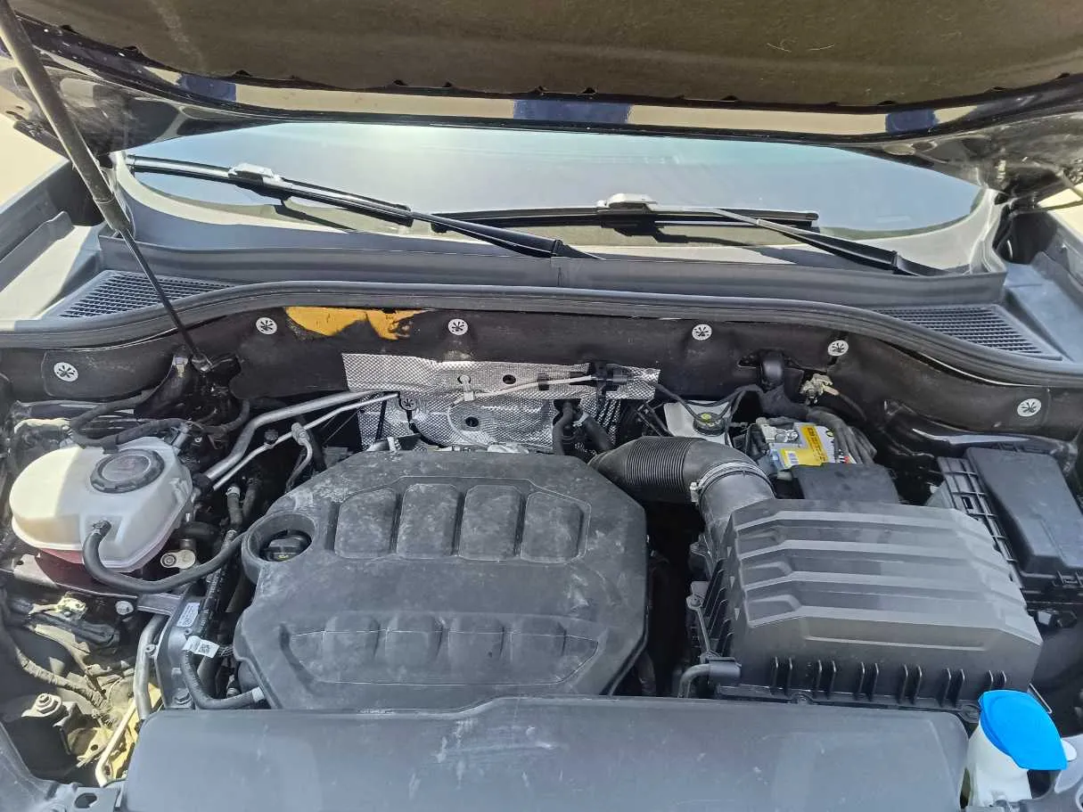 Car image 31