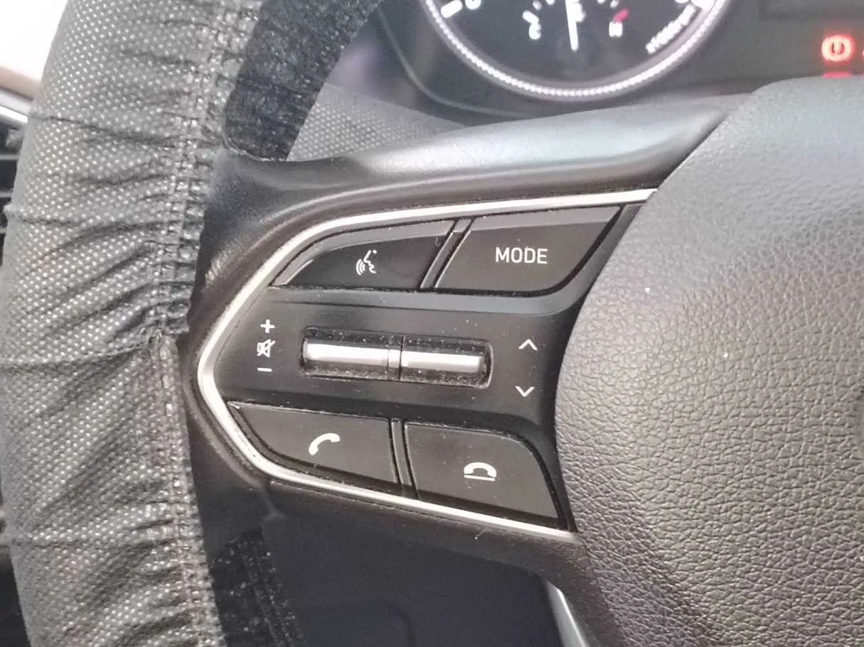 Car image 23