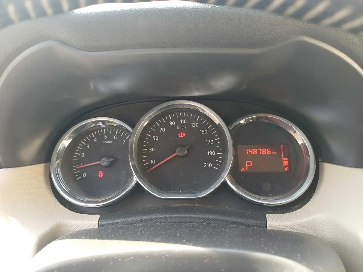Car image 18