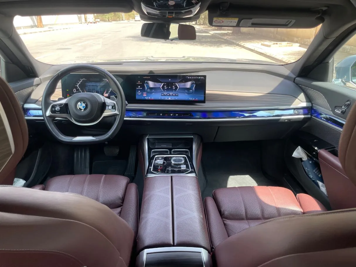 Car image 20