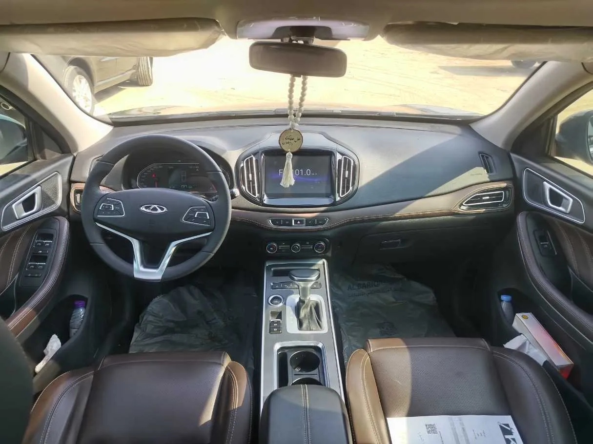 Car image 19