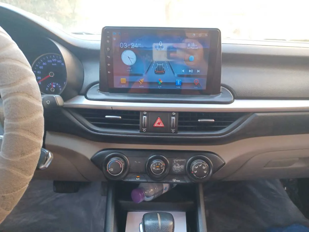 Car image 15