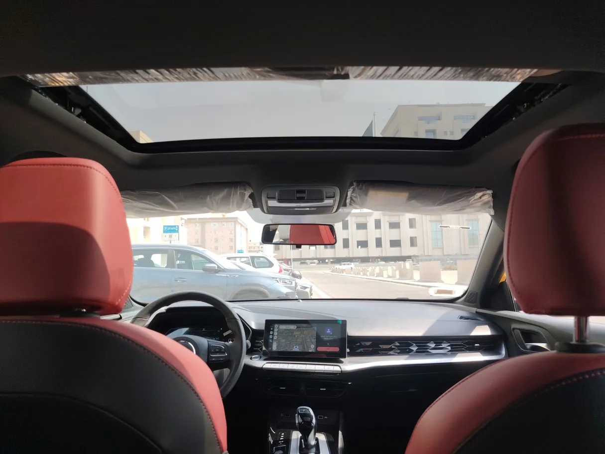 Car image 17