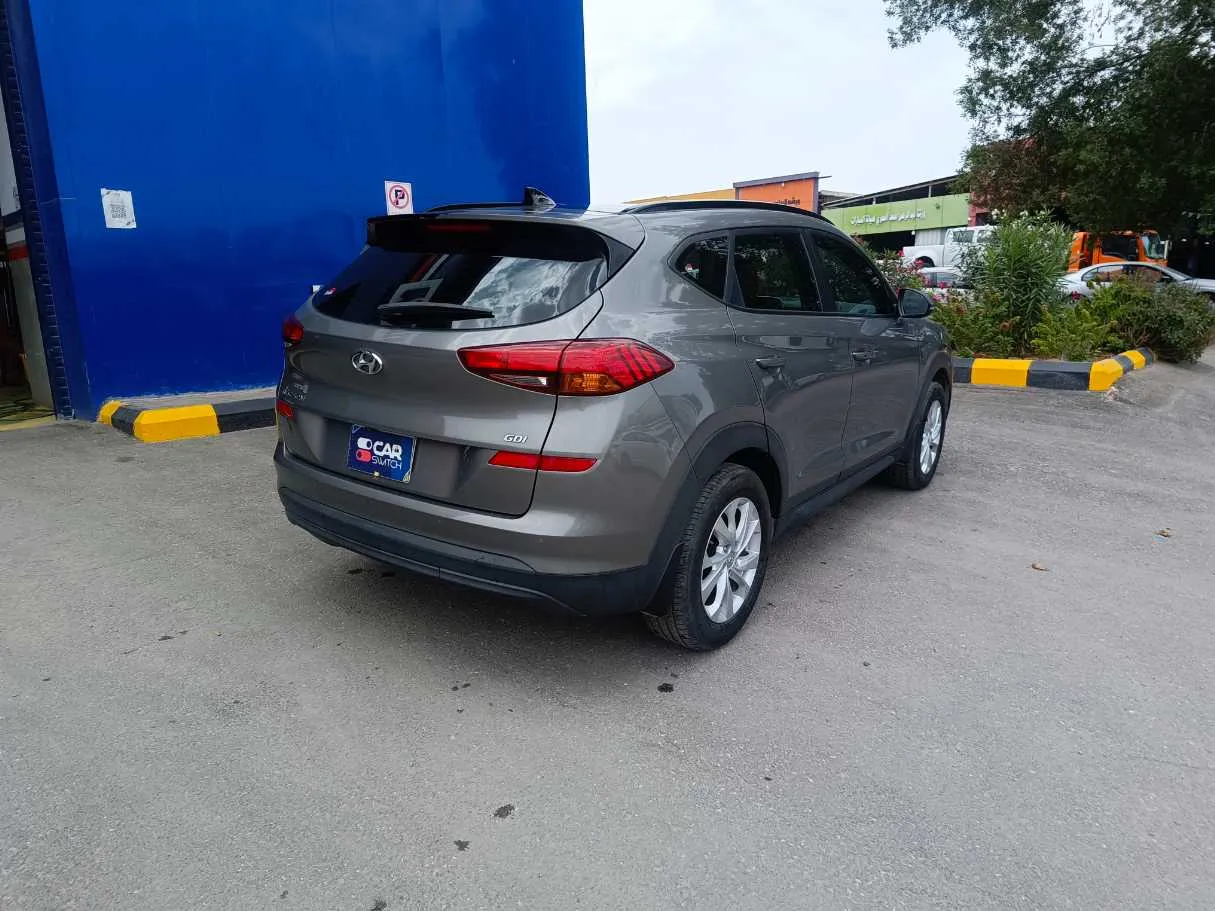 Car image 5