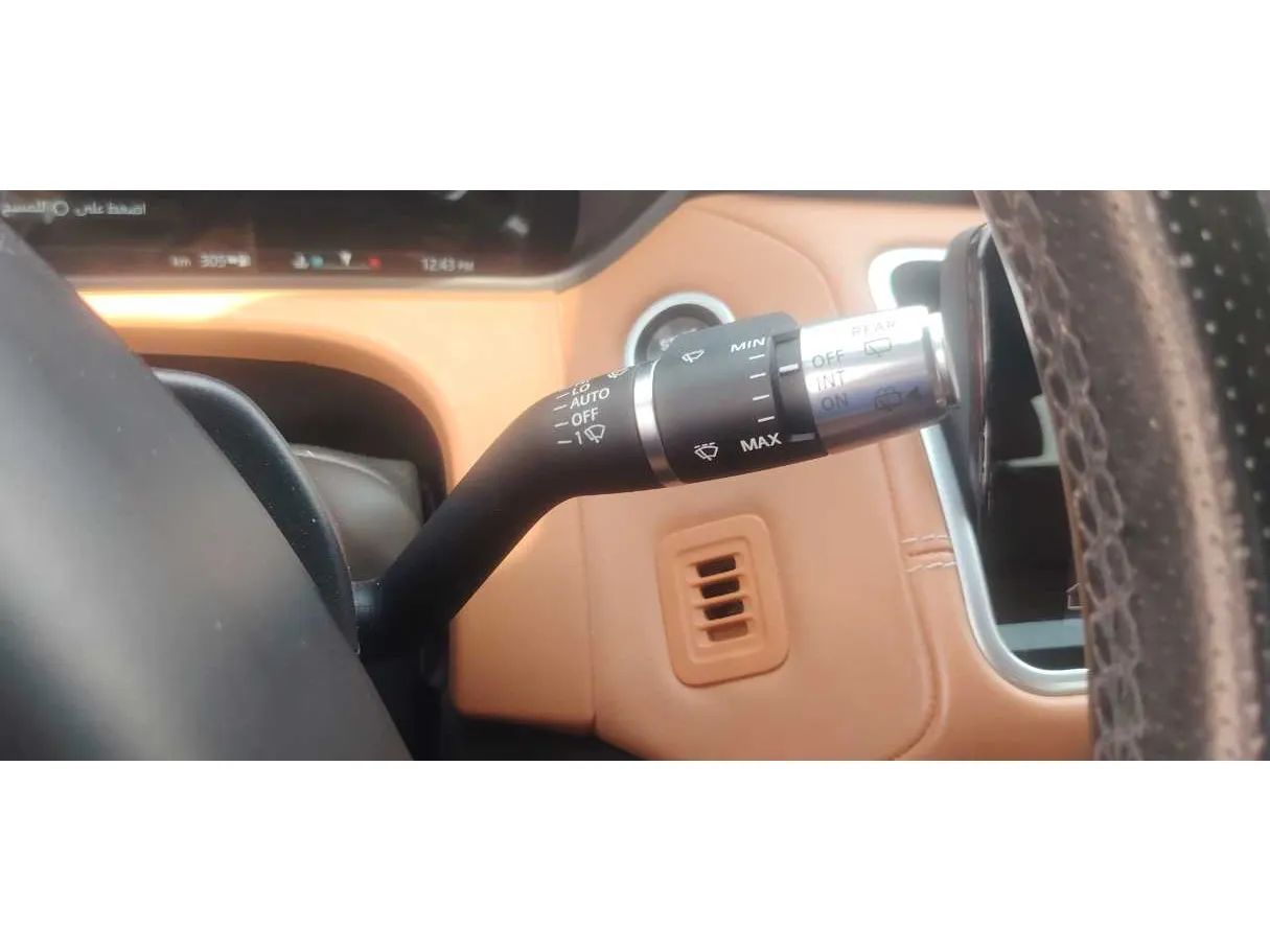 Car image 23