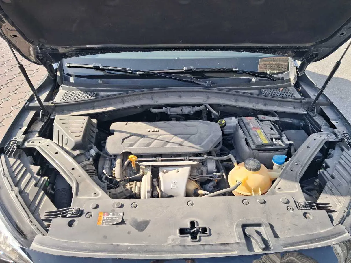 Car image 21
