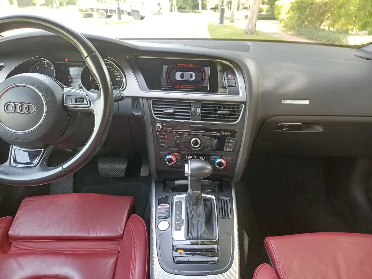 Car image 15