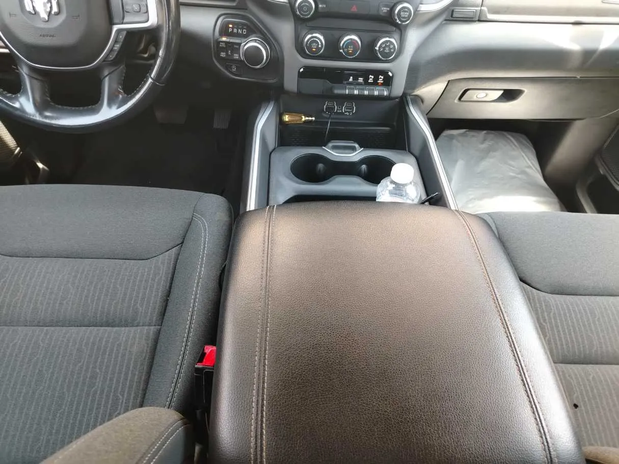 Car image 23