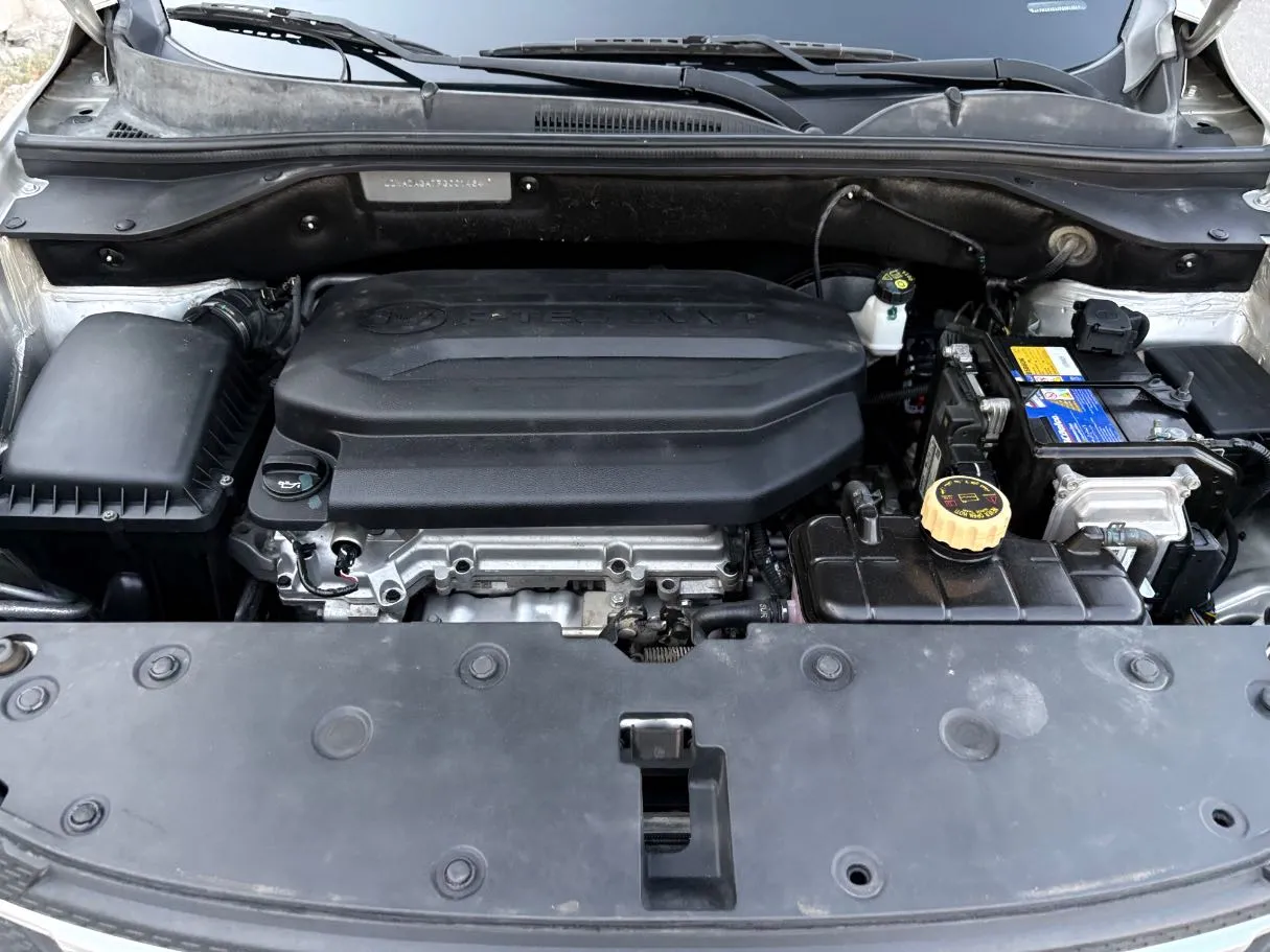 Car image 30