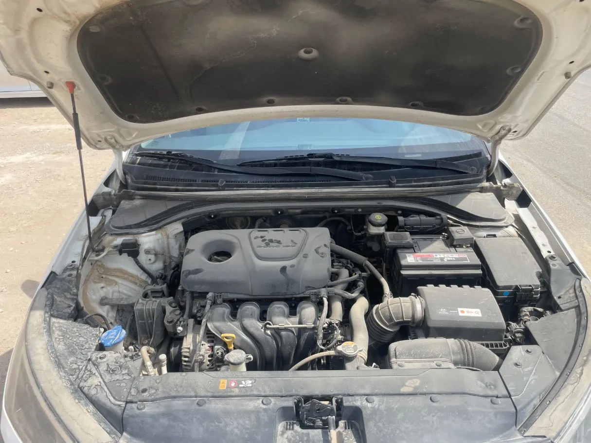 Car image 24
