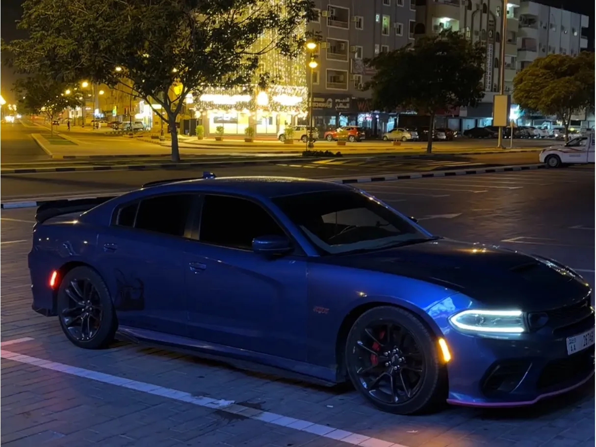 Car image 2