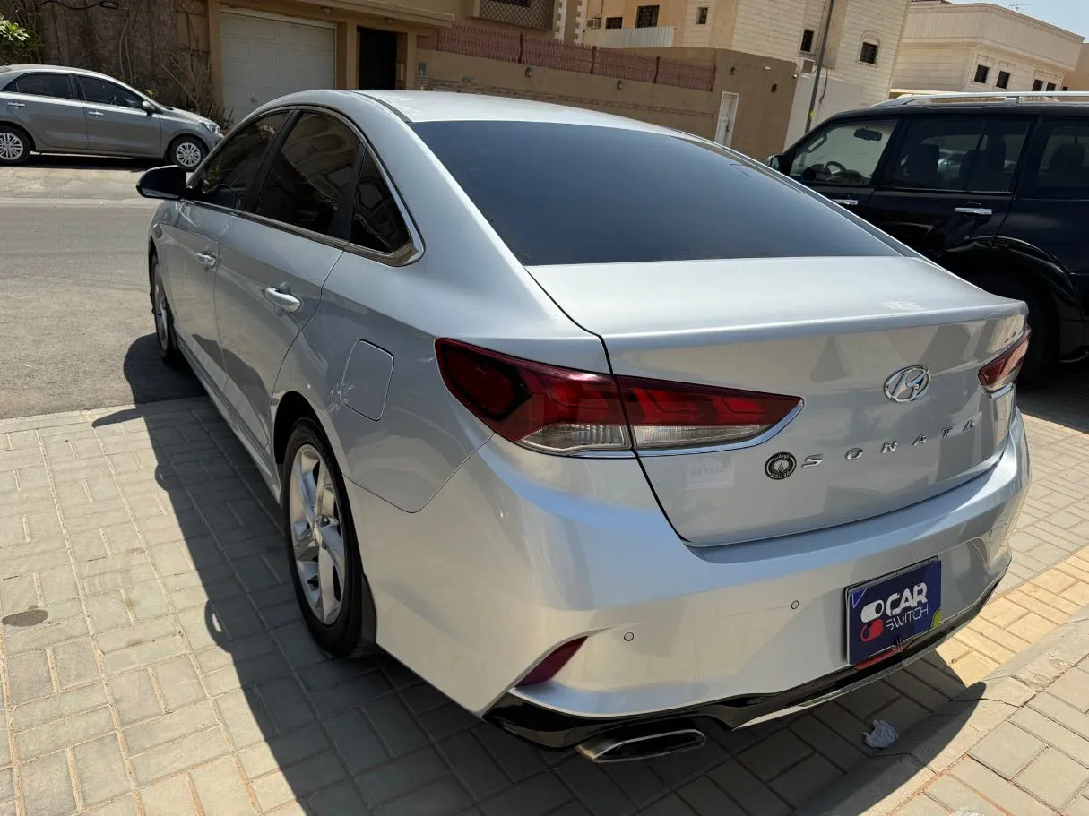 Car image 6