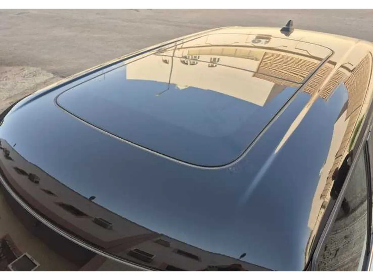 Car image 34