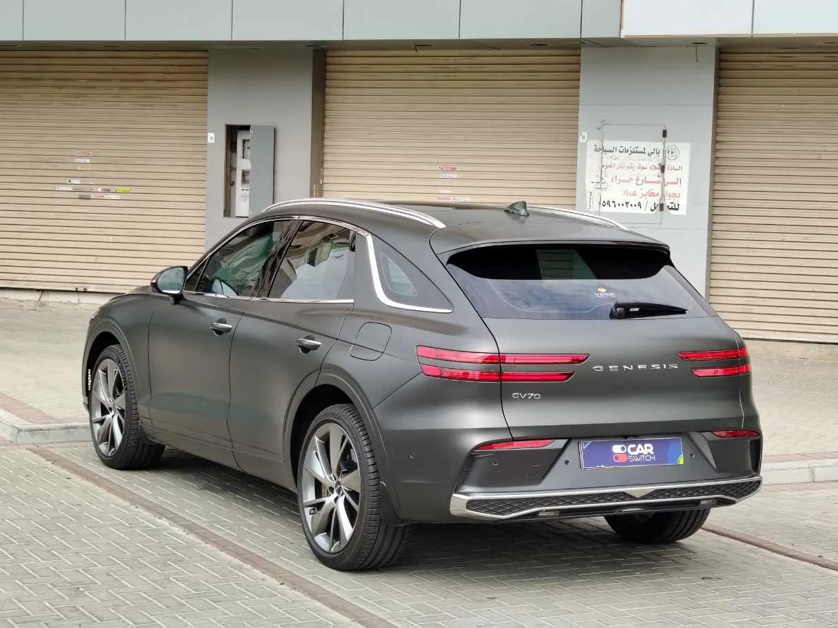 Car image 7
