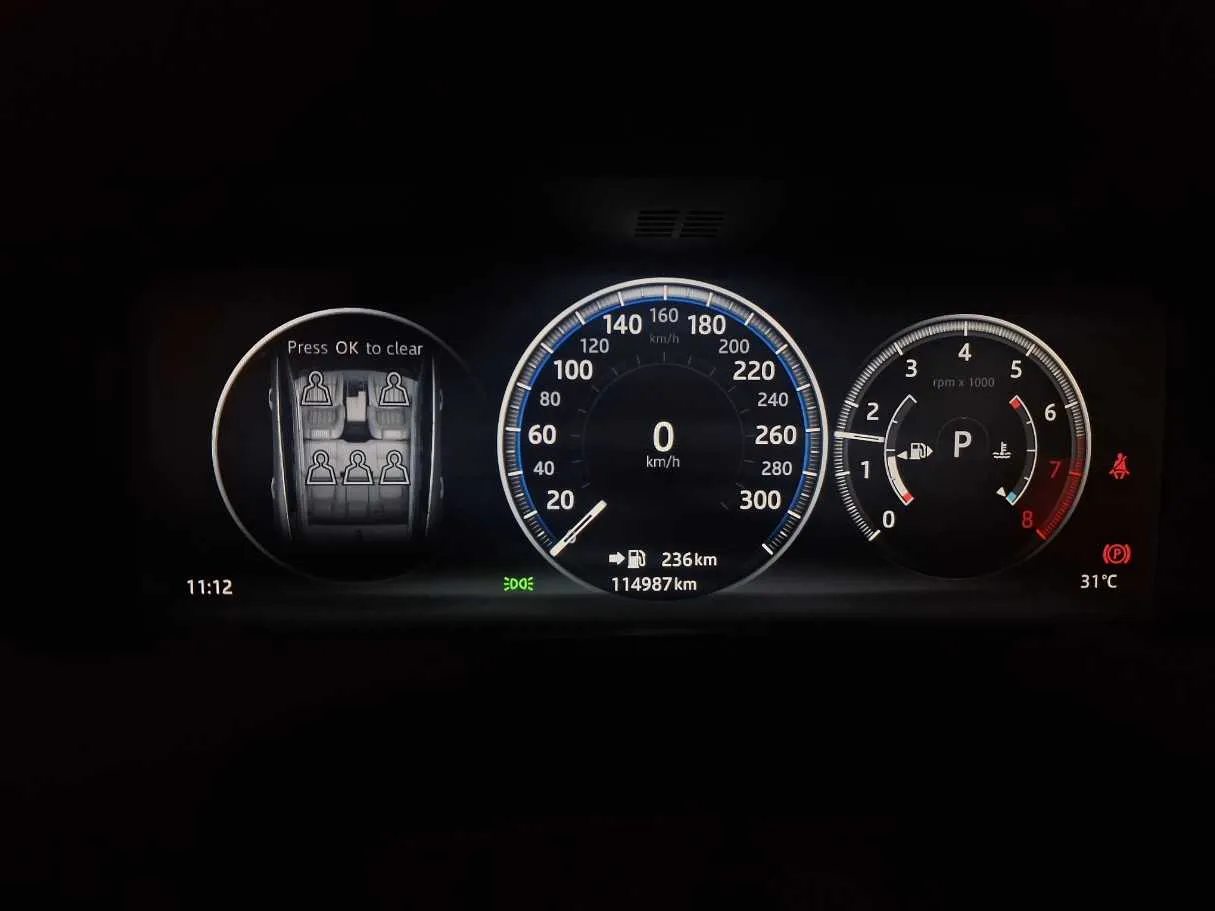 Car image 18