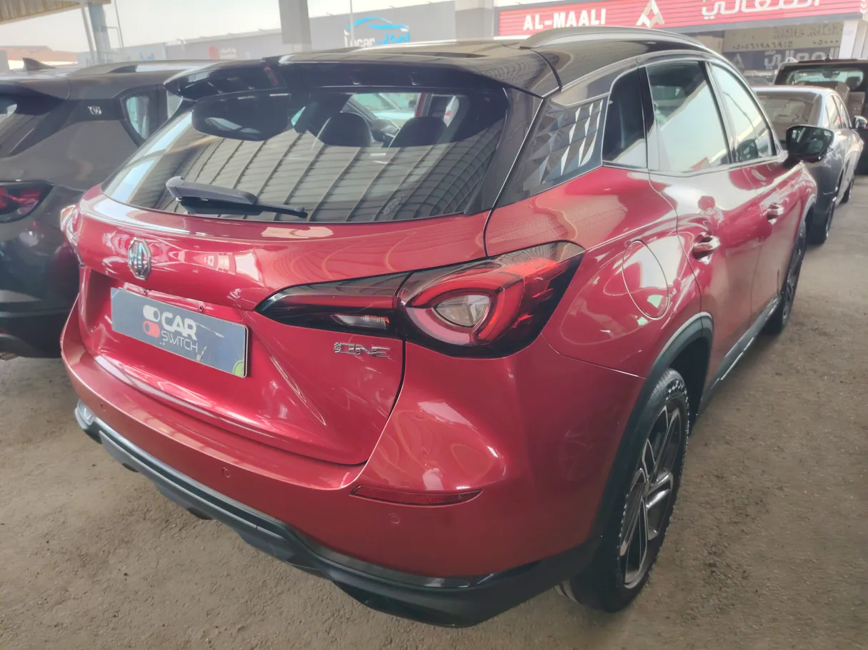 Car image 5