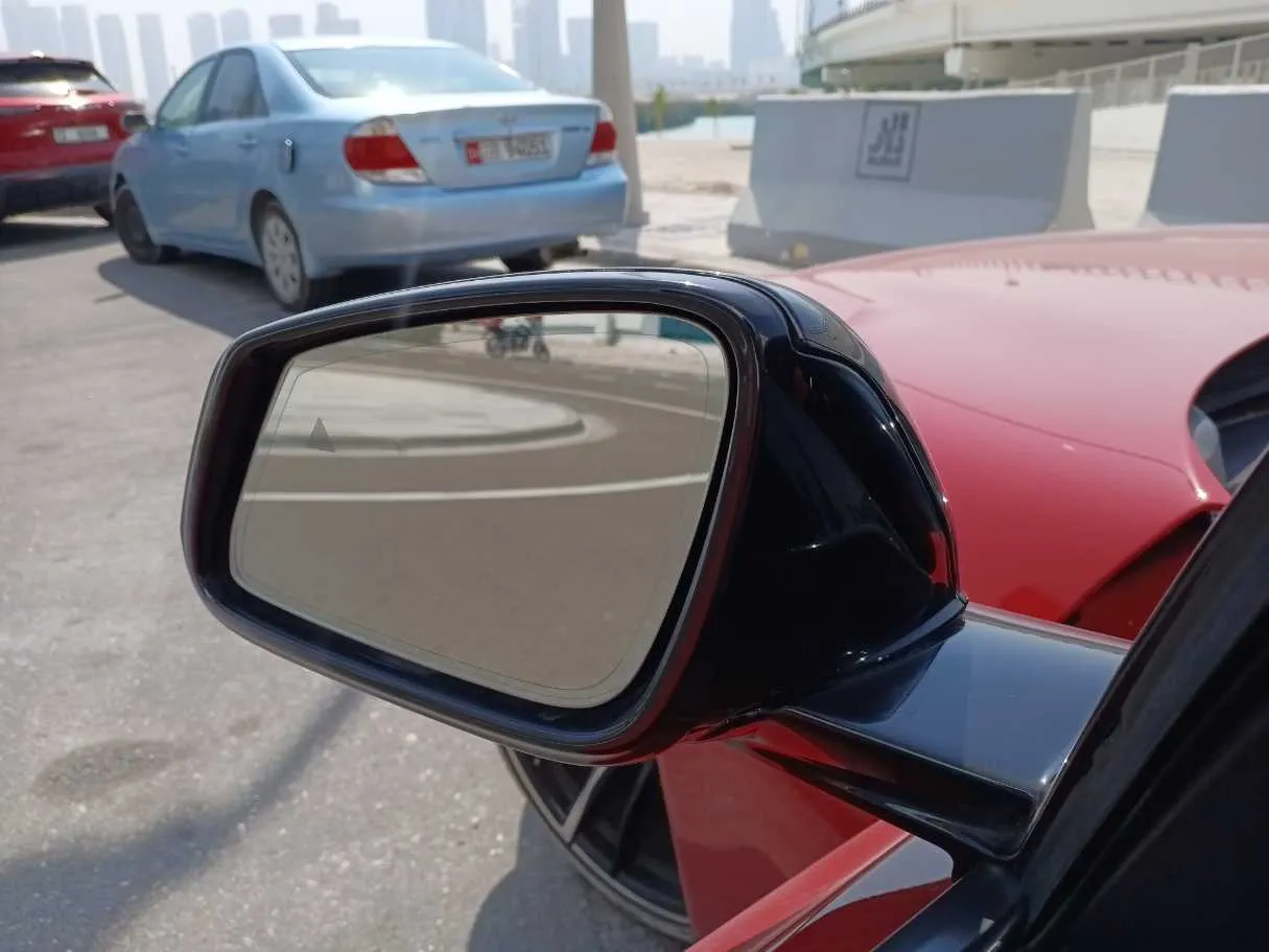 Car image 19