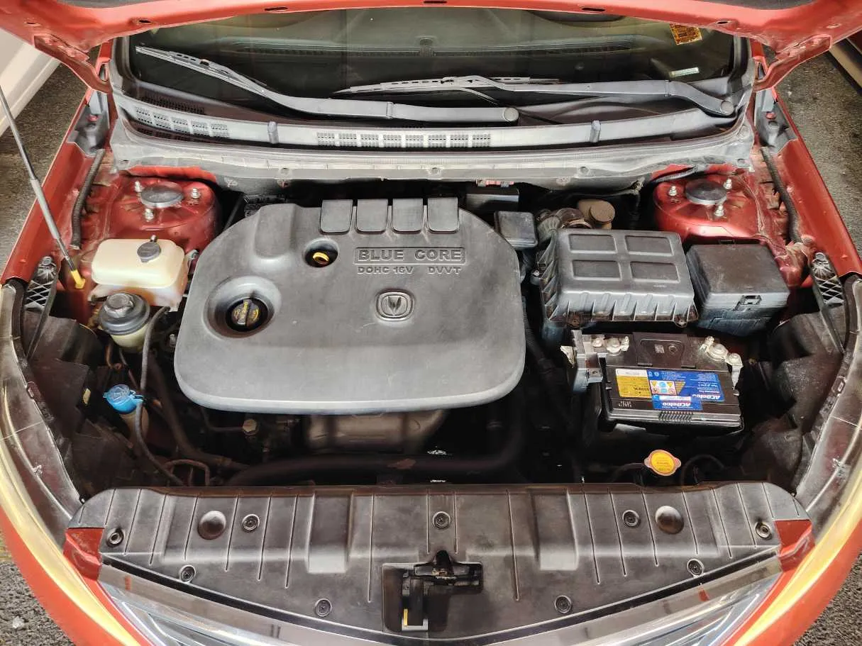 Car image 32