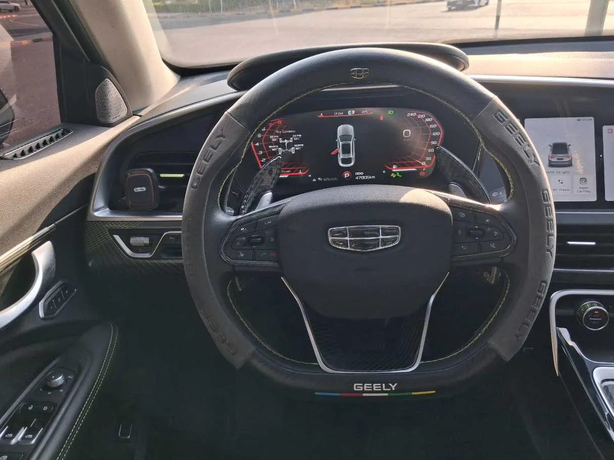 Car image 18