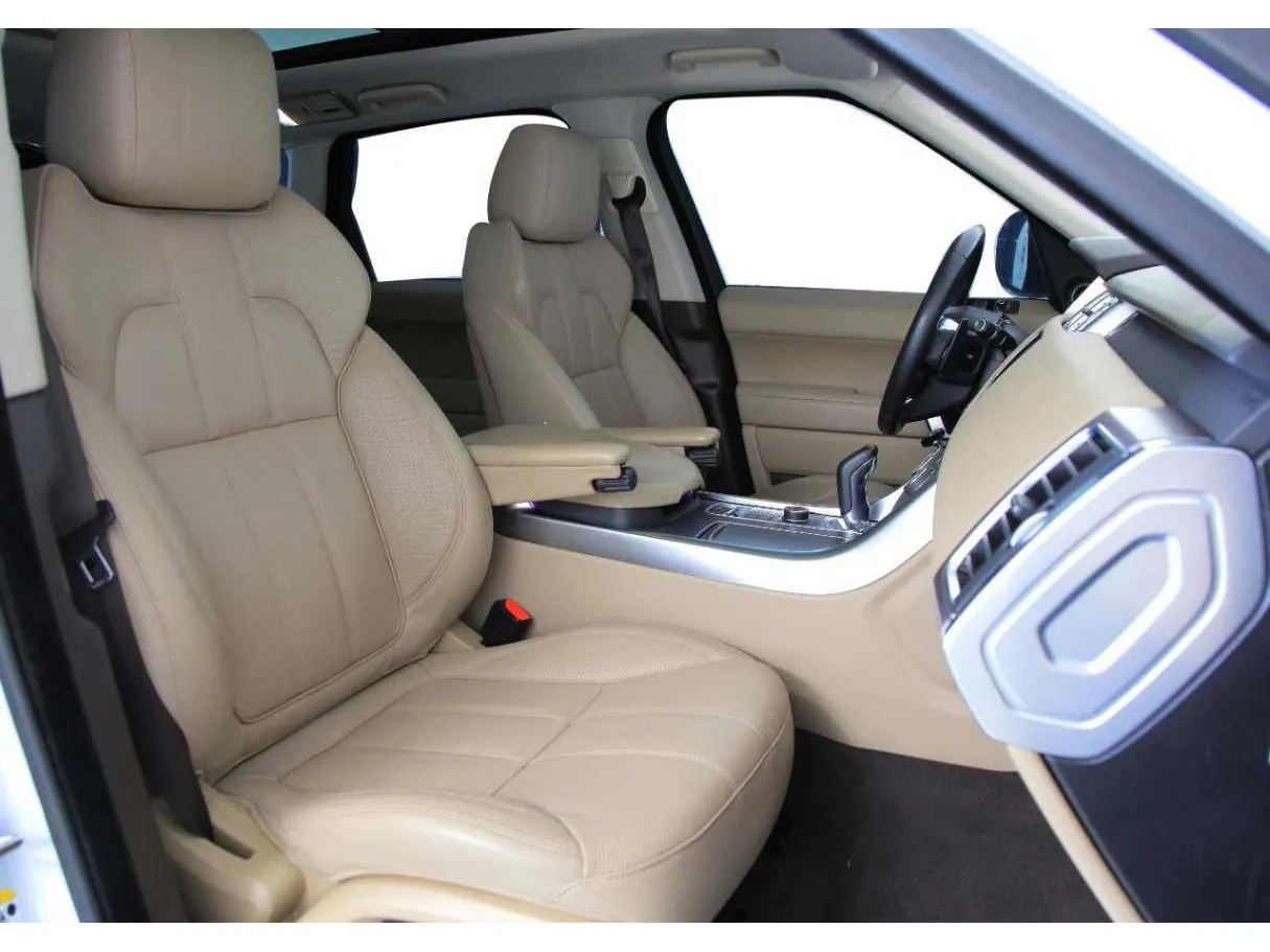 Car image 27