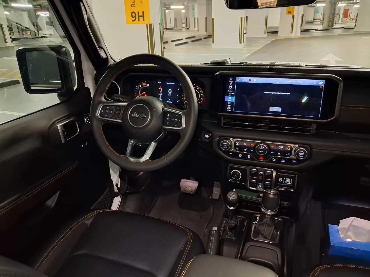 Car image 17