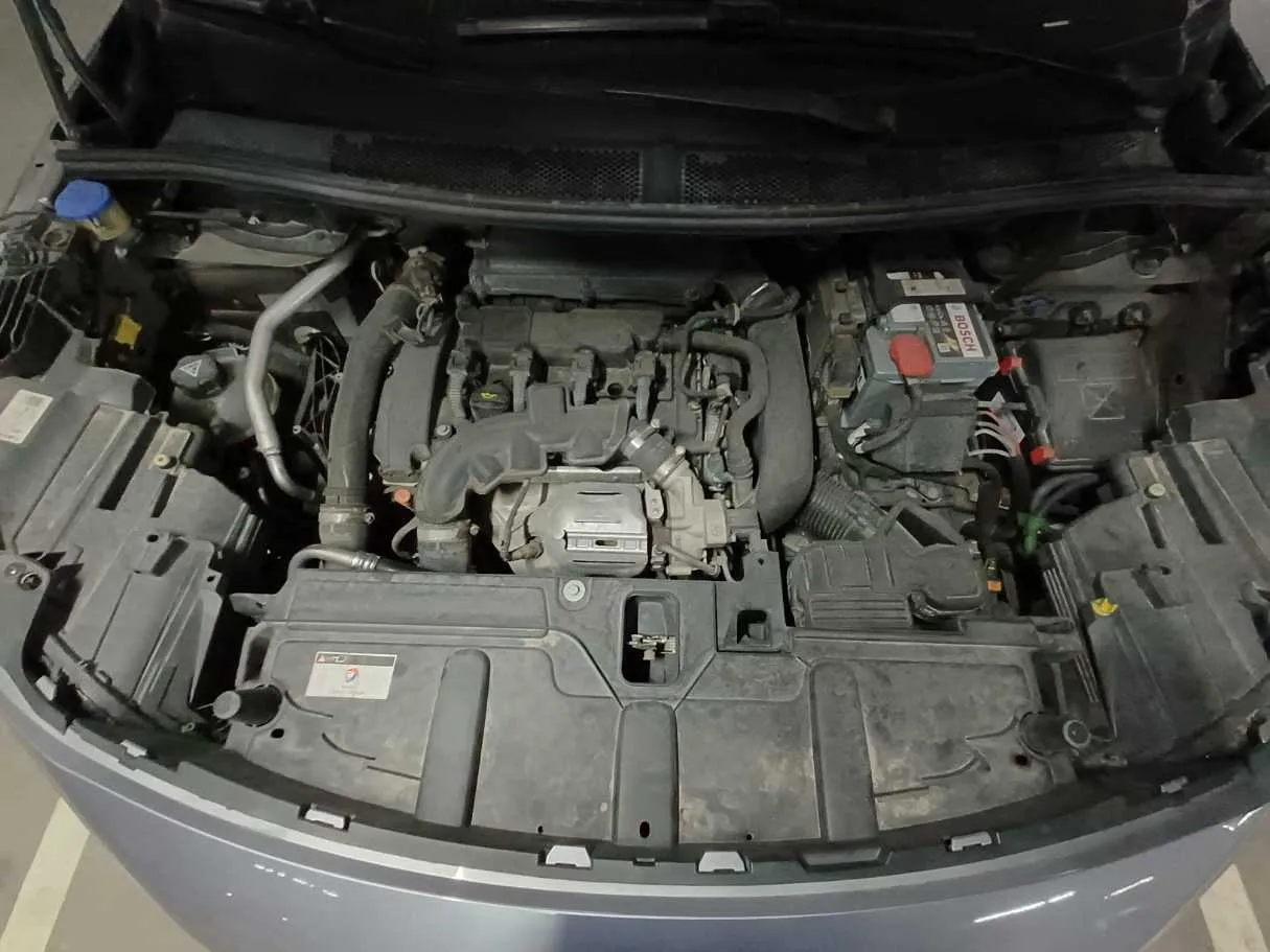 Car image 21