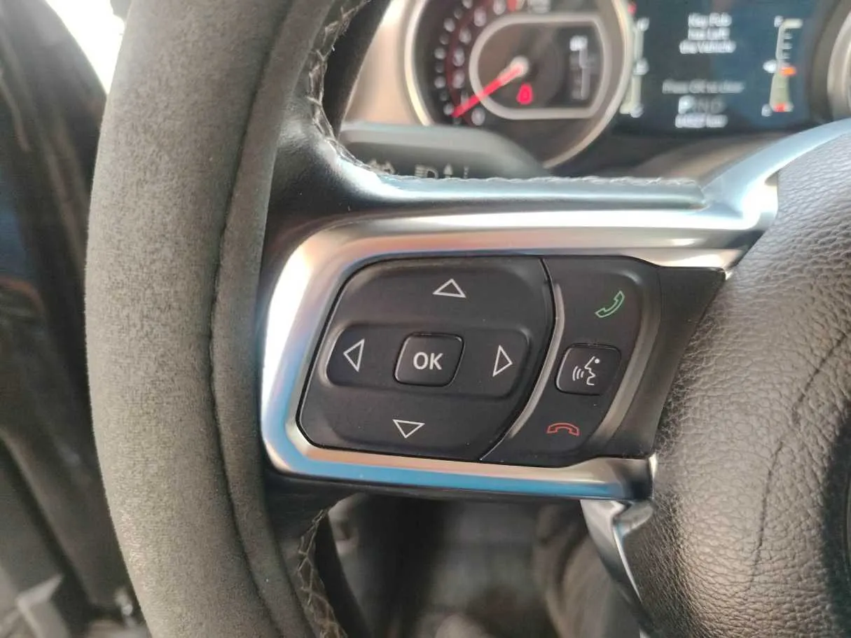Car image 36