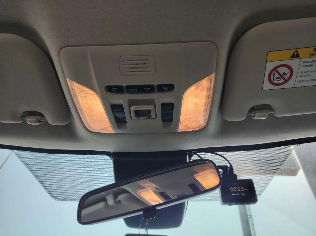 Car image 19
