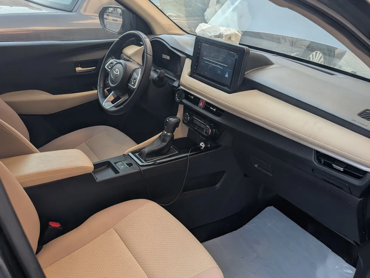 Car image 6