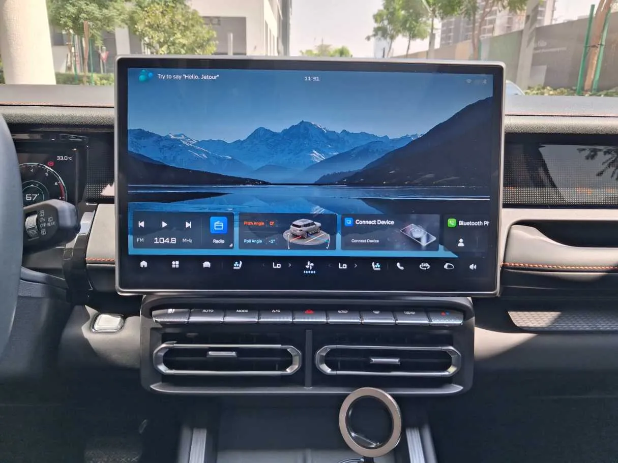 Car image 15