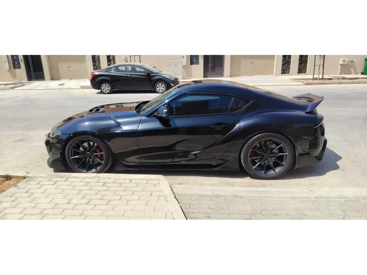Car image 8