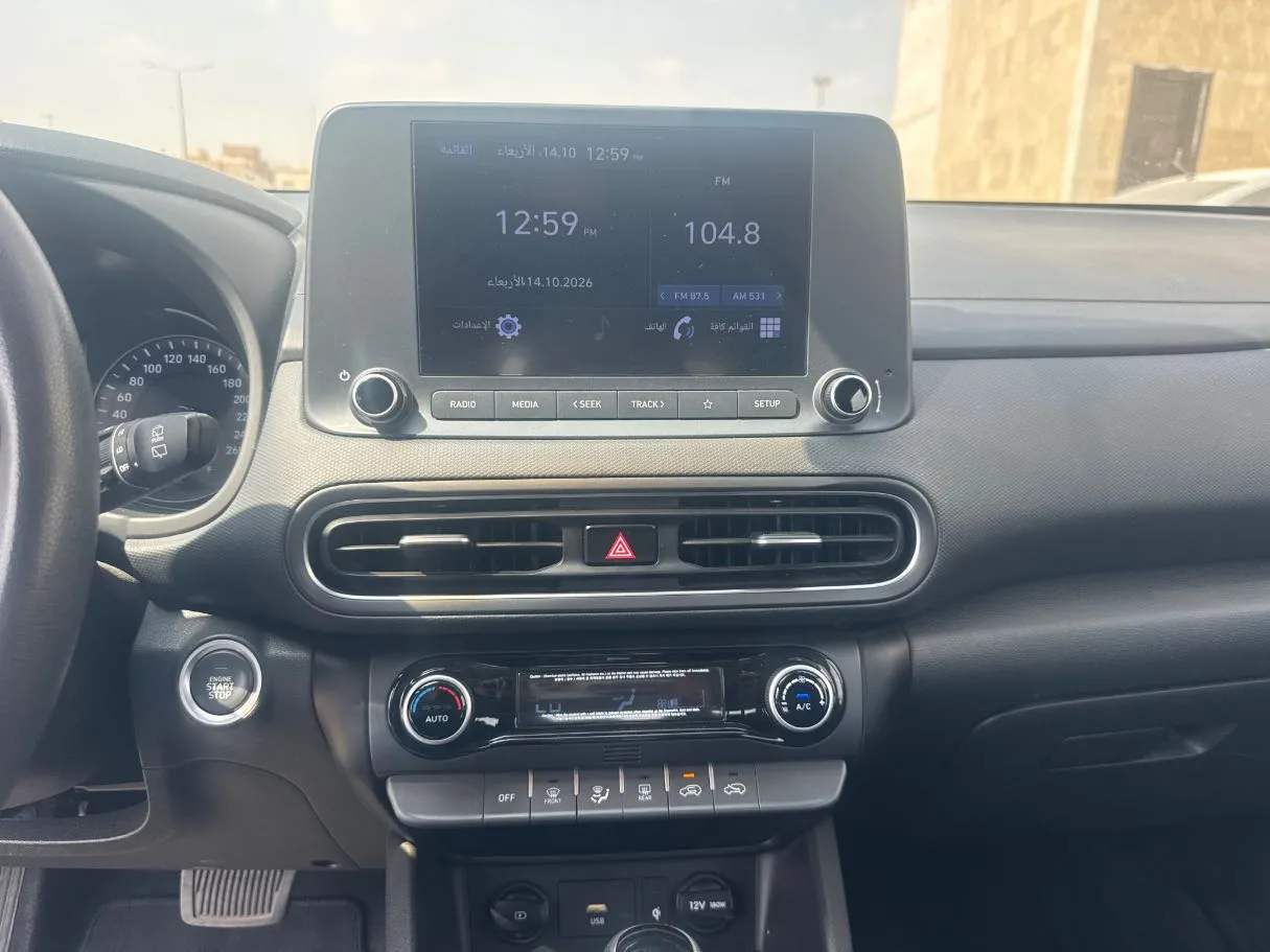 Car image 16