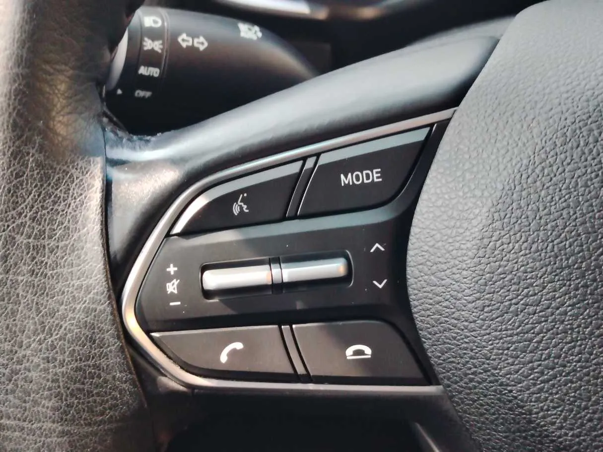 Car image 36