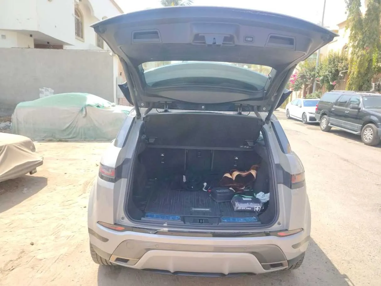 Car image 31