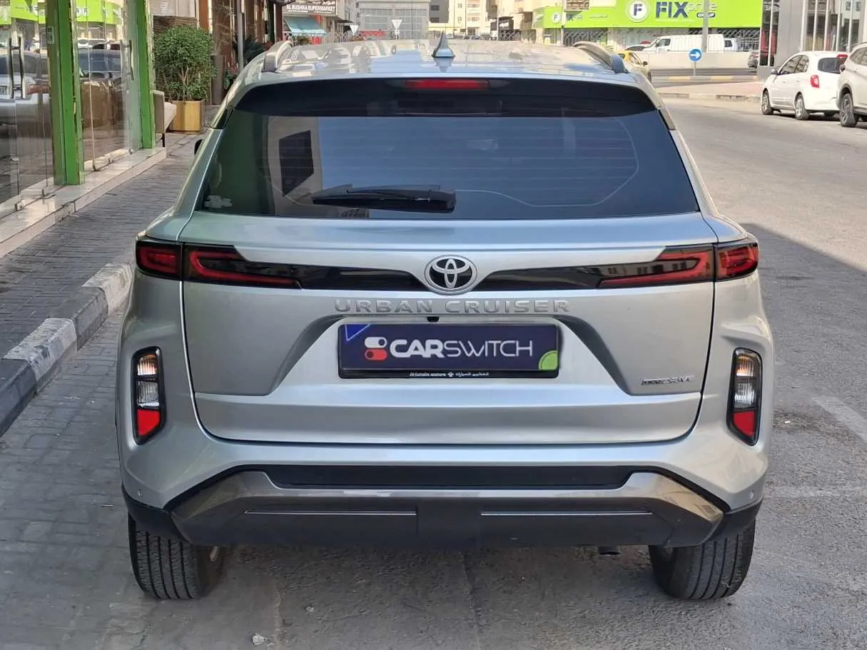 Car image 6