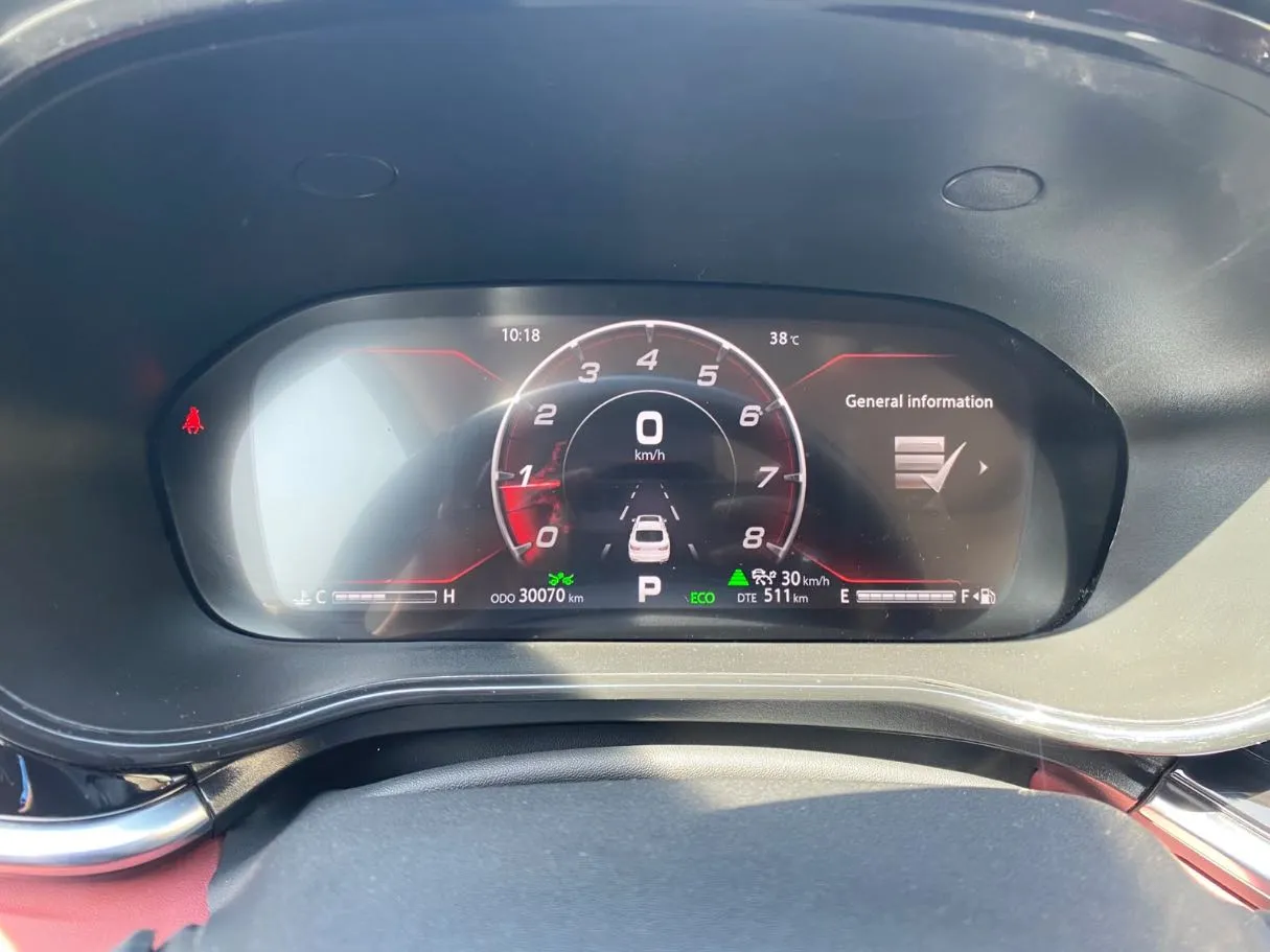 Car image 15