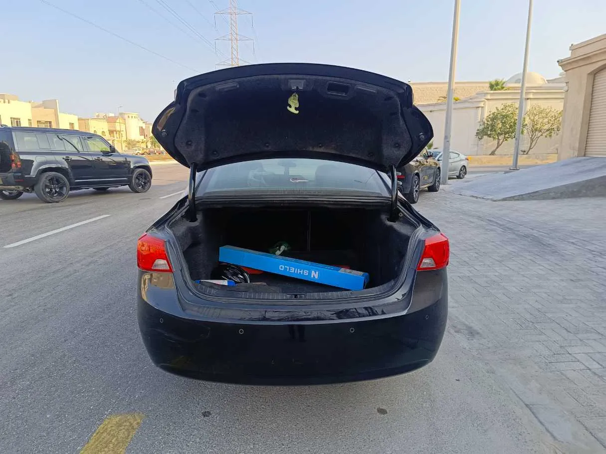 Car image 27