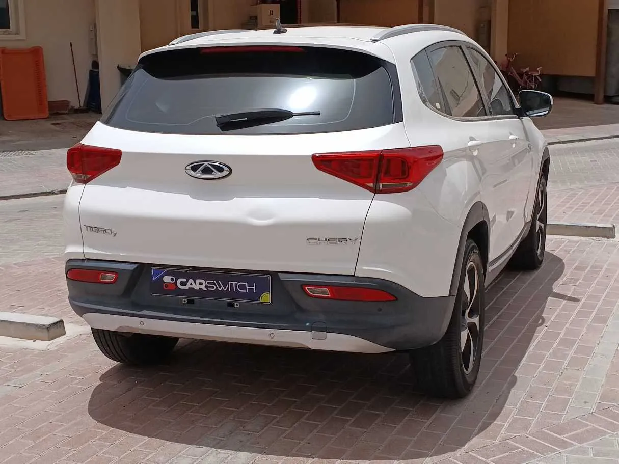 Car image 5