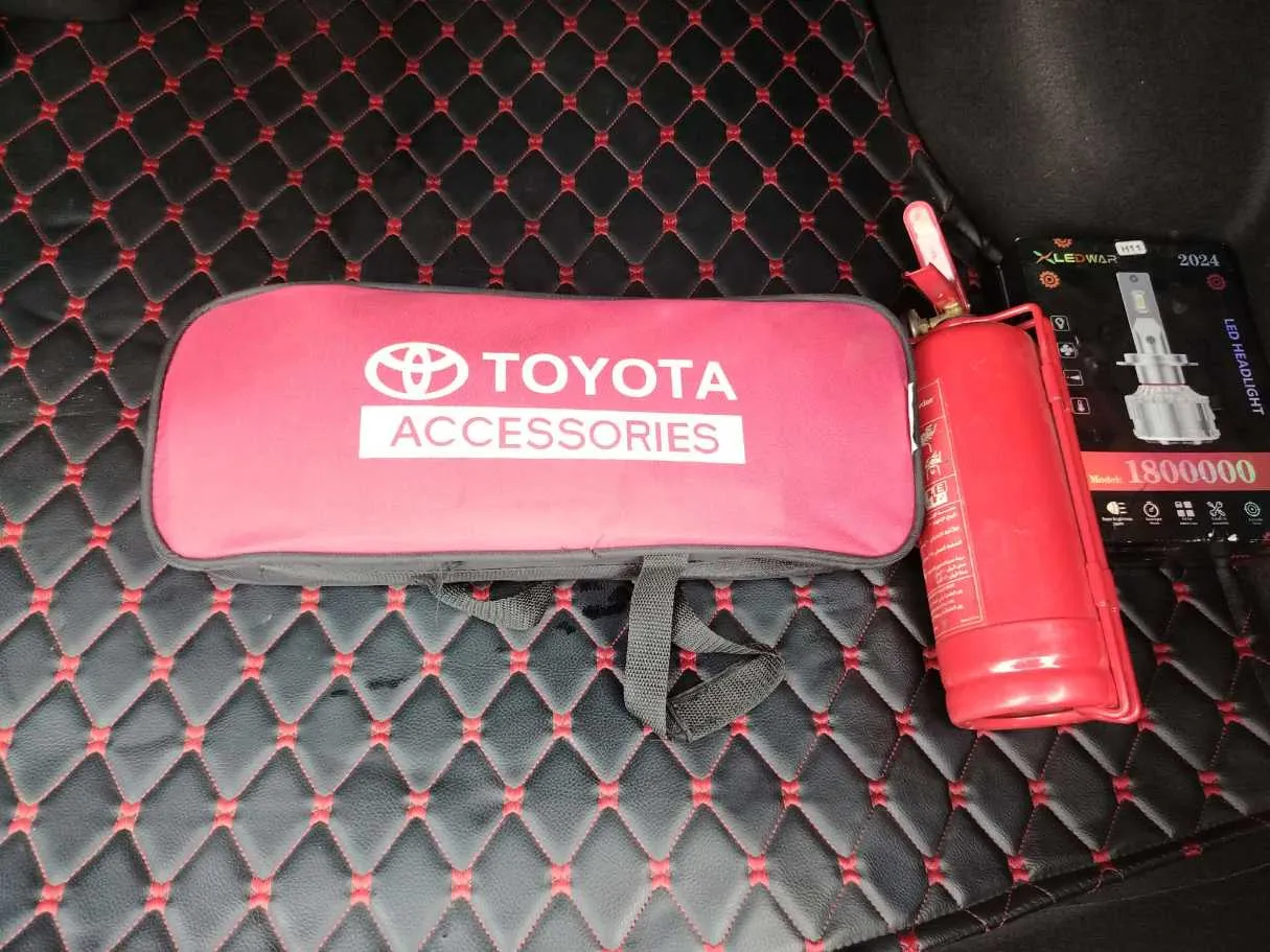 Car image 38