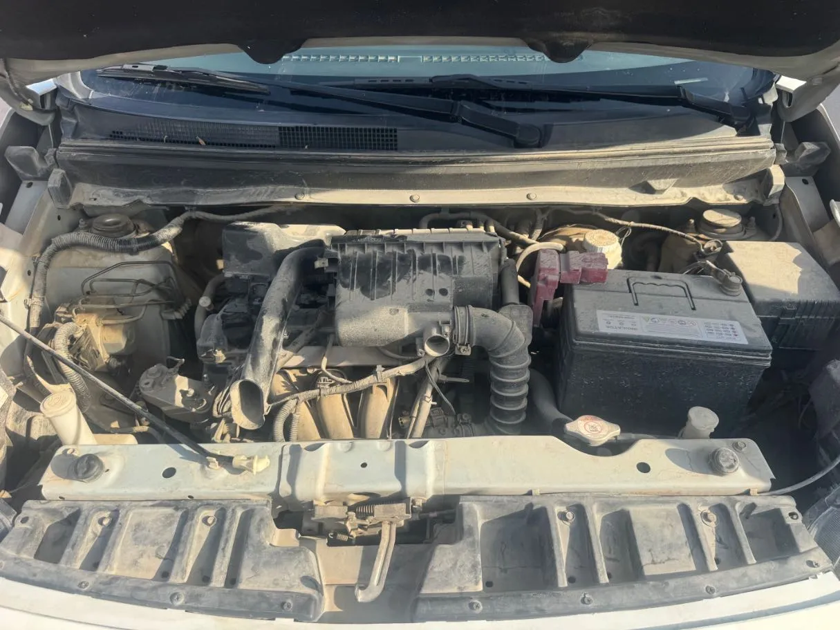 Car image 19