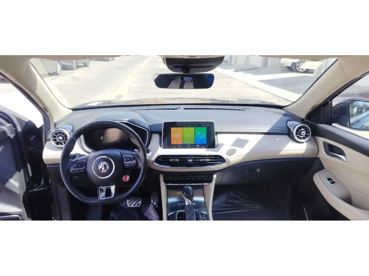Car image 17