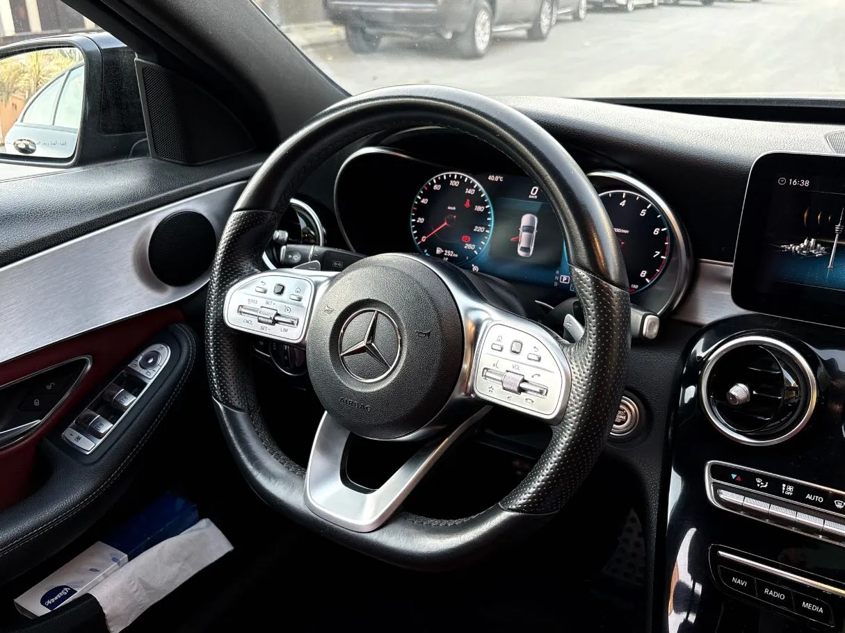 Car image 21